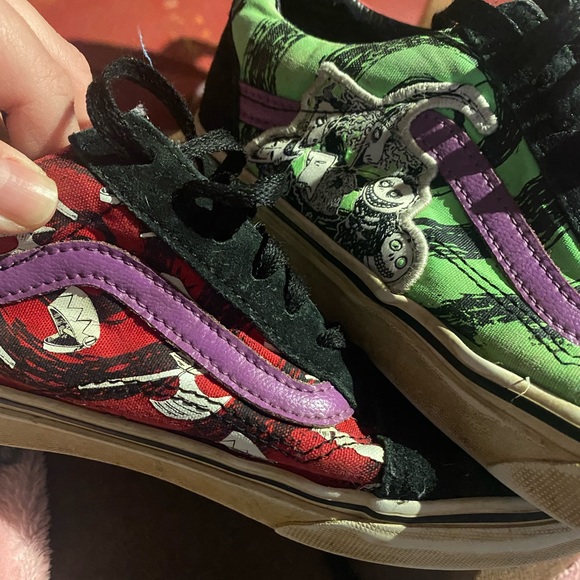 Vans Limited edition Nightmare before Christmas size 6 mens or 7.5 womens - Picture 3 of 3